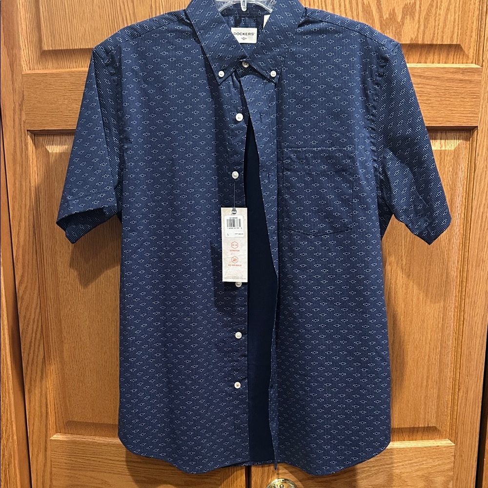 Dockers Men's Patterned Navy Button Down Shirt